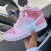 Air Jordan 1 Mid Pink